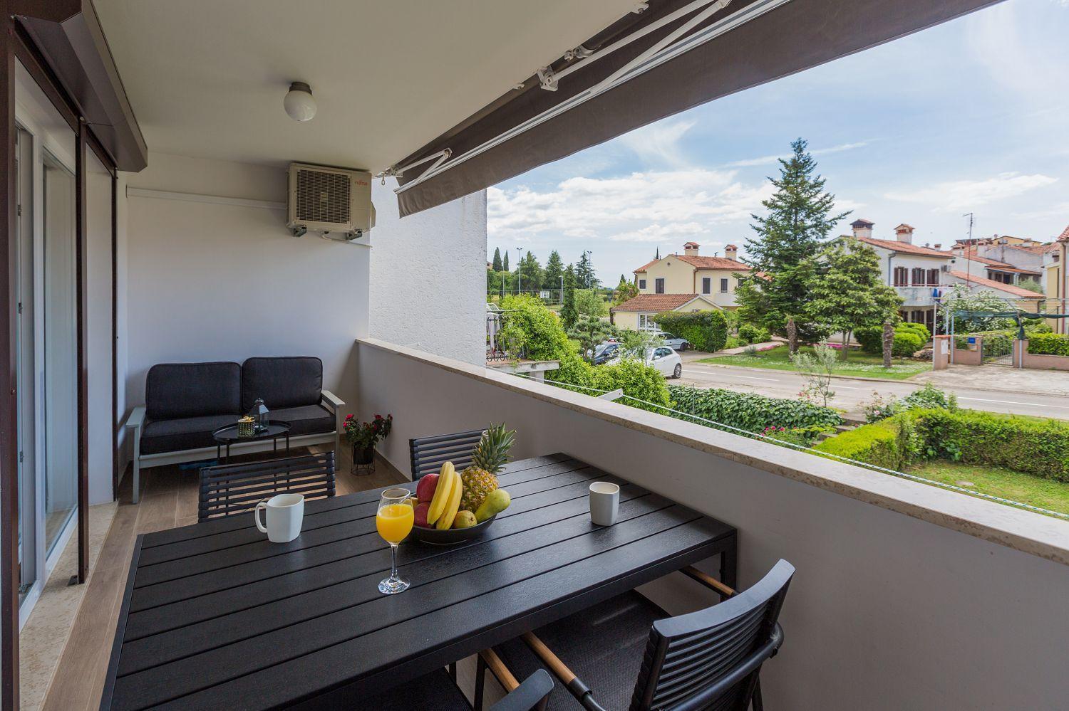 Exquisites Mit Eigener Galerie, Babybett, Waschmaschine Und Nur 700 Meter Zum Apartman *