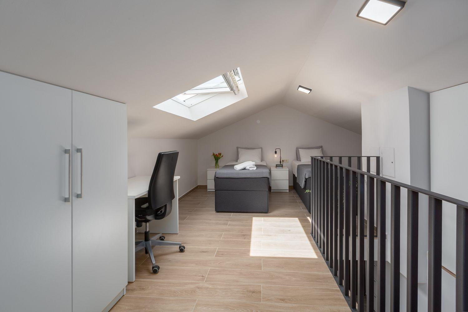 Exquisites Mit Eigener Galerie, Babybett, Waschmaschine Und Nur 700 Meter Zum Apartman *