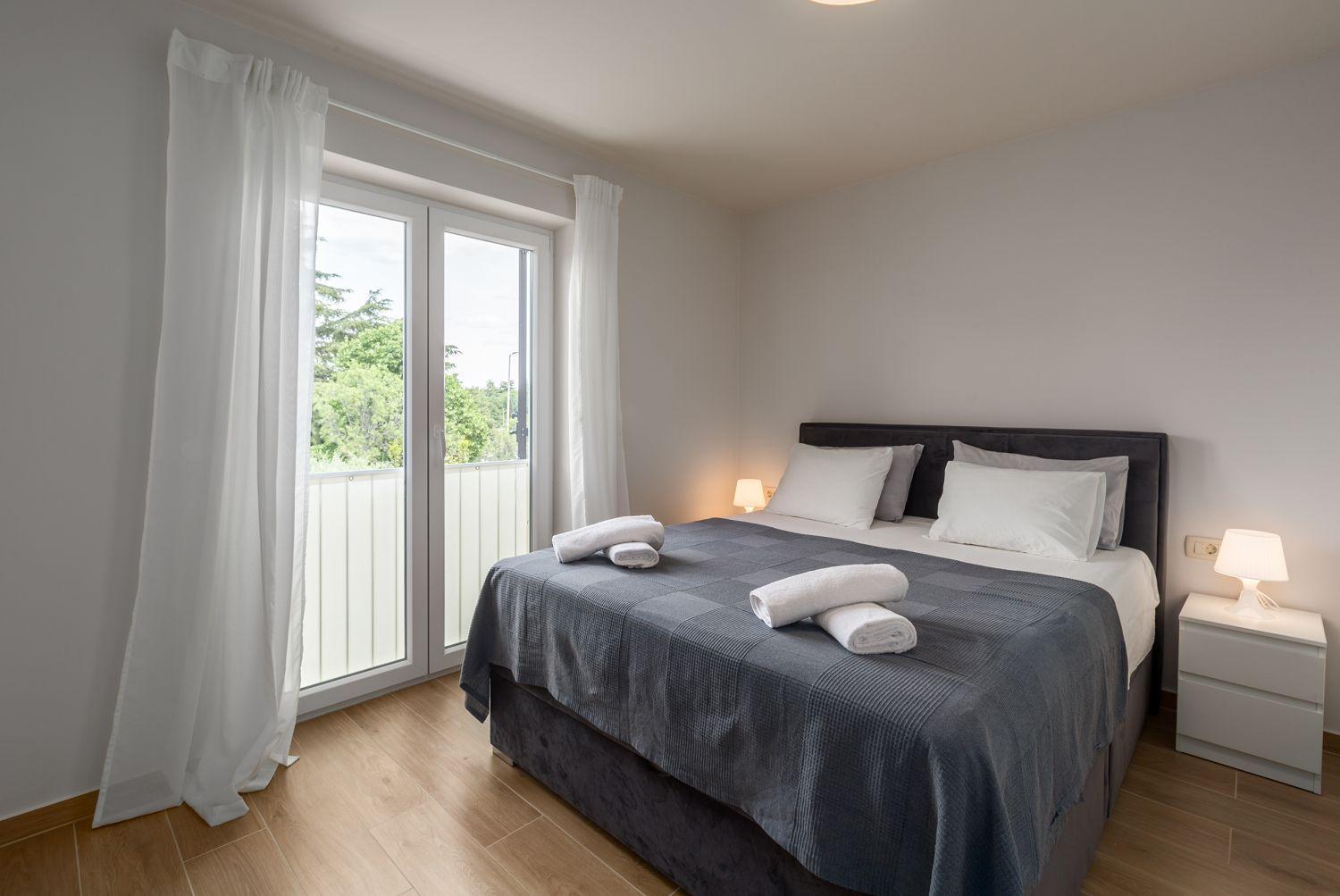 Exquisites Mit Eigener Galerie, Babybett, Waschmaschine Und Nur 700 Meter Zum